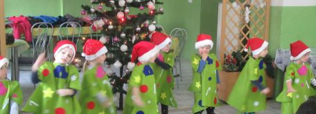 "pod jedličkou" vystúpenie detí z mš pruské - IMG_2449