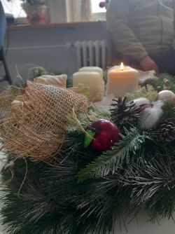 Zapaľovanie 1. adventnej sviečky - 403612241_1380323499240132_8189930991070998789_n