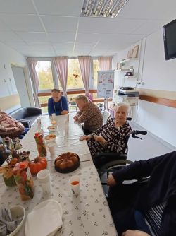 Komunitné stretnutie "október  - mesiac úcty k starším" - 564813907_4210156889255544_8847666978957005012_n