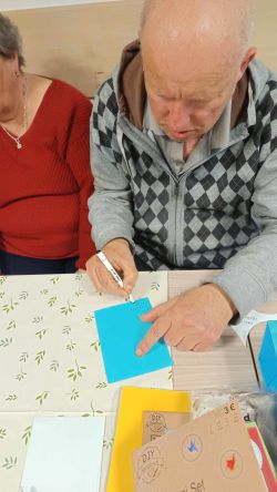 Veľká noc, zajačiky, farbičky a naše dobrovoľníčky - 486243842_668857832508483_1598726902517493640_n