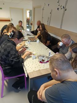 Vianočné pečenie s marikou a dobrovoľníkmi - 7859a975-e054-4fd6-bdbf-16a25357db33