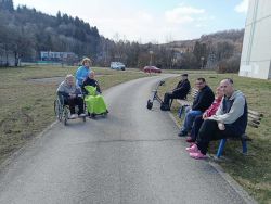 Chvíle pohody na jarnom slniečku